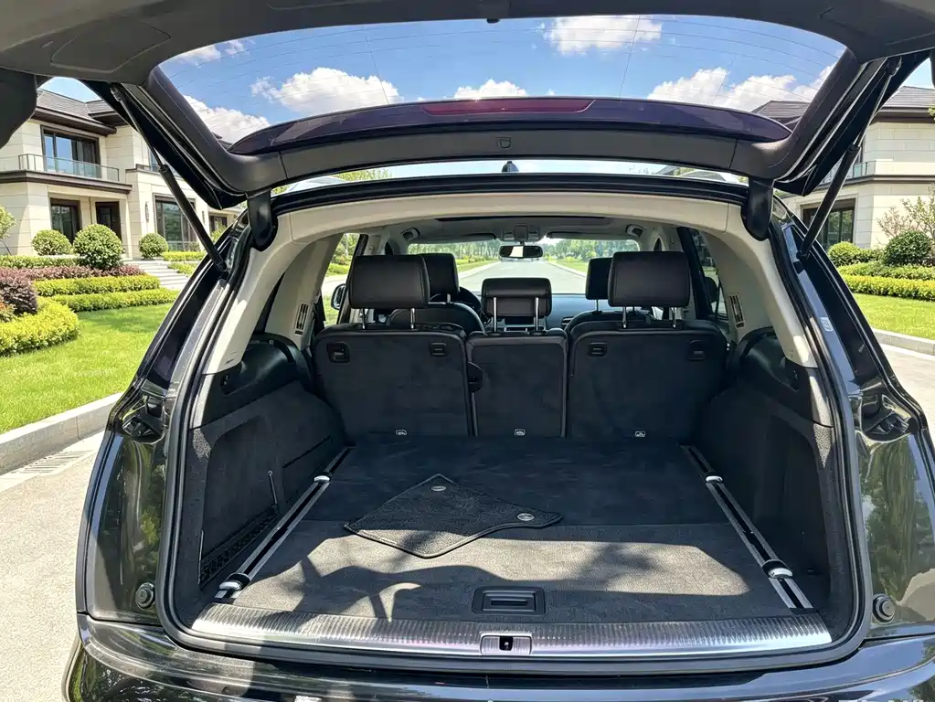 Audi Q7 — миниатюра 12