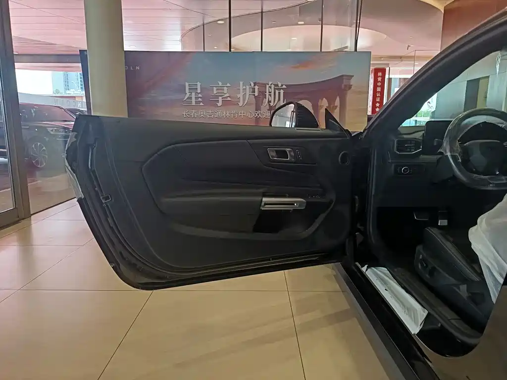 Ford Mustang 2024 2.3T EcoBoost