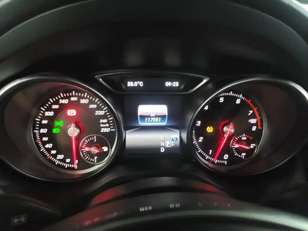 Mercedes-Benz GLA — миниатюра 12