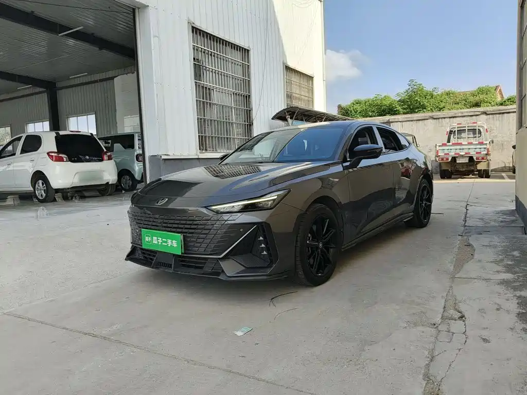 Changan UNI-V iDD — миниатюра 2