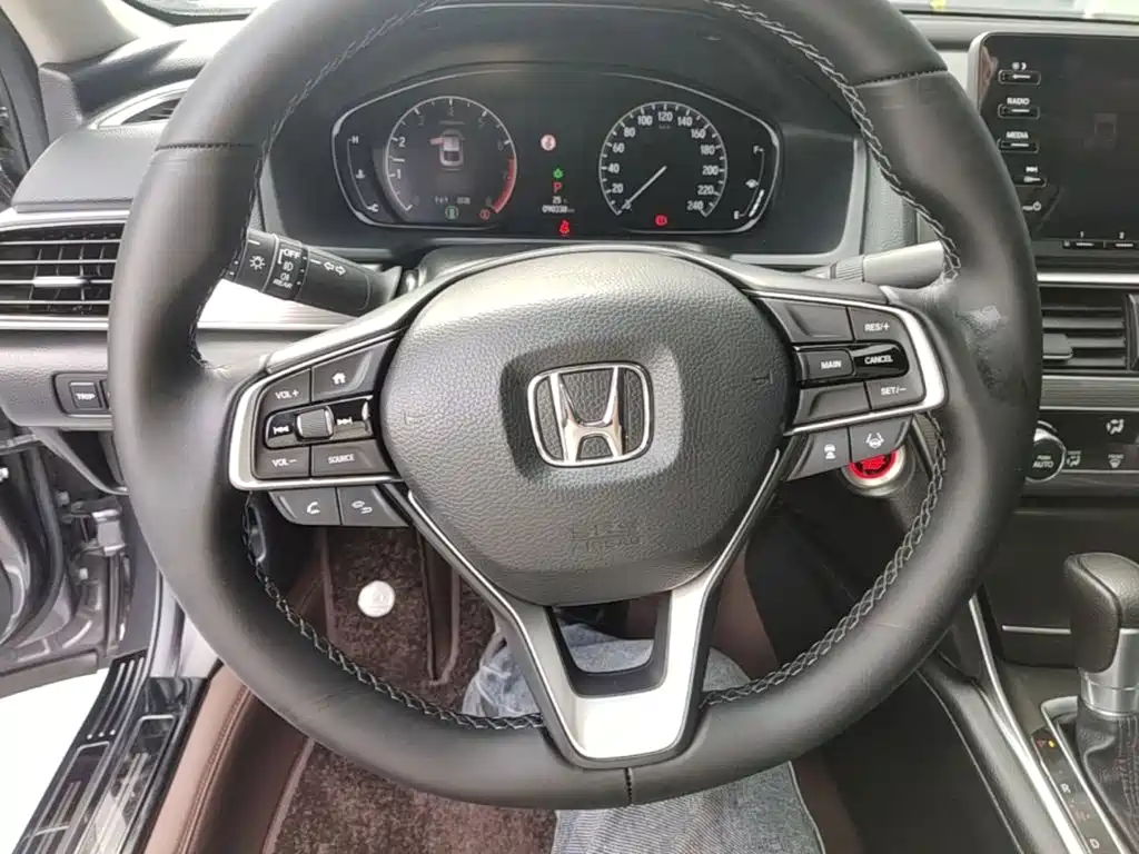 Honda Accord — миниатюра 11