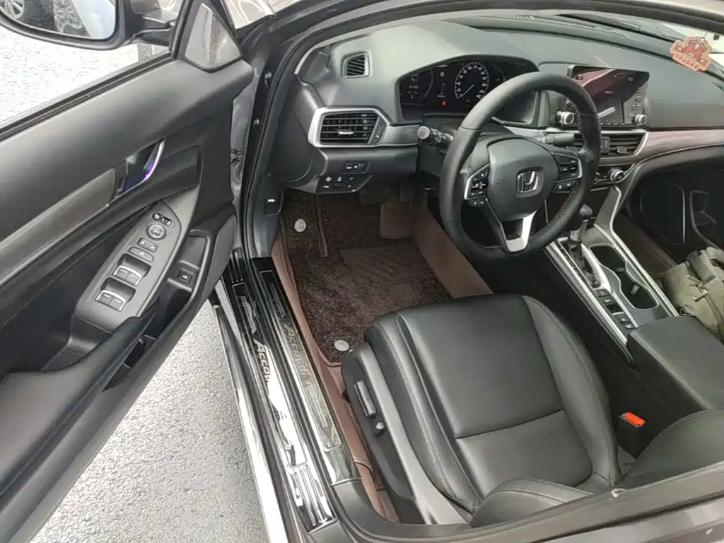Honda Accord — миниатюра 16