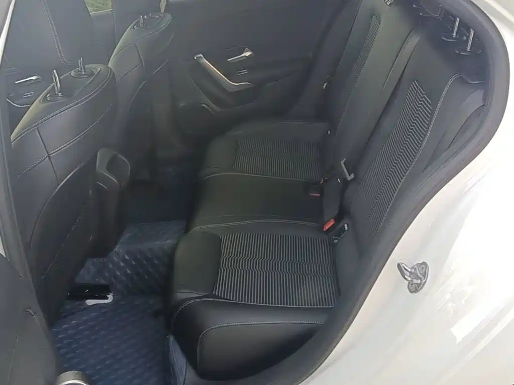 Mercedes-Benz A-Class (Import) — миниатюра 17