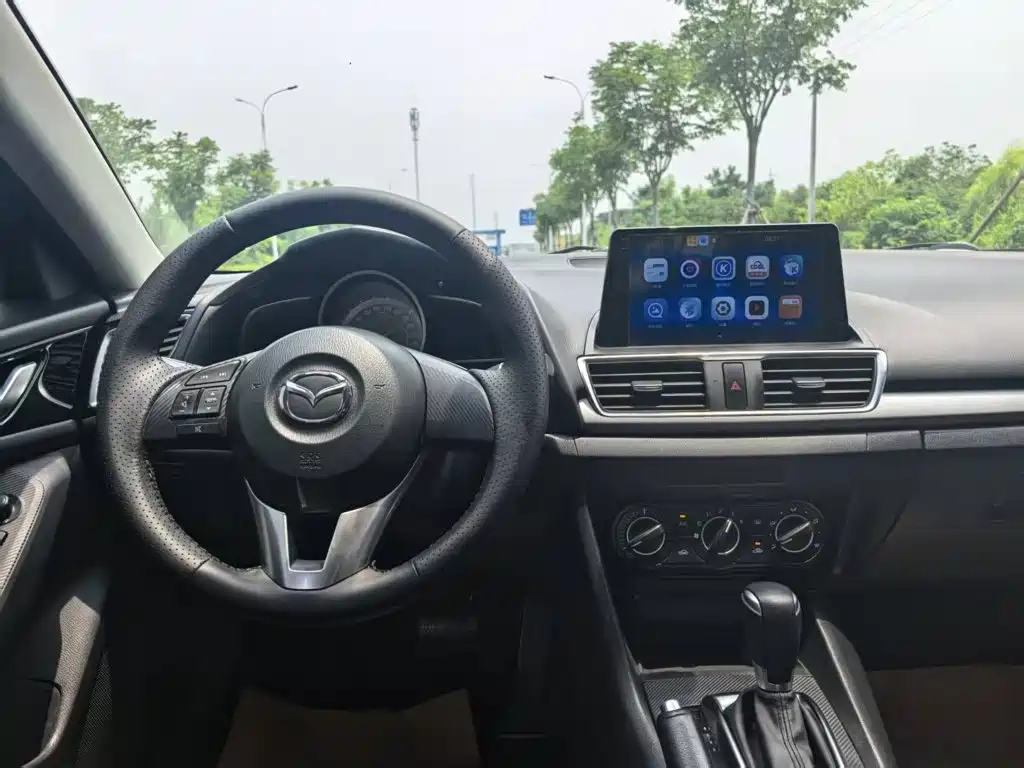Mazda 3 Axela — миниатюра 10