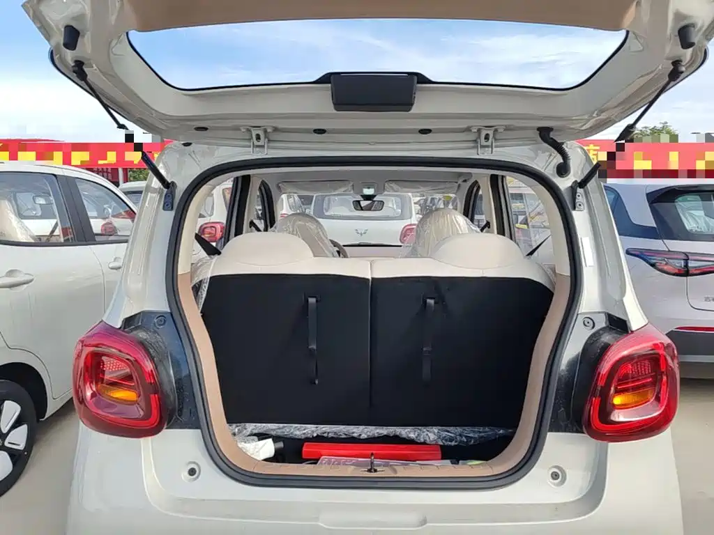 Wuling MINIEV — миниатюра 19