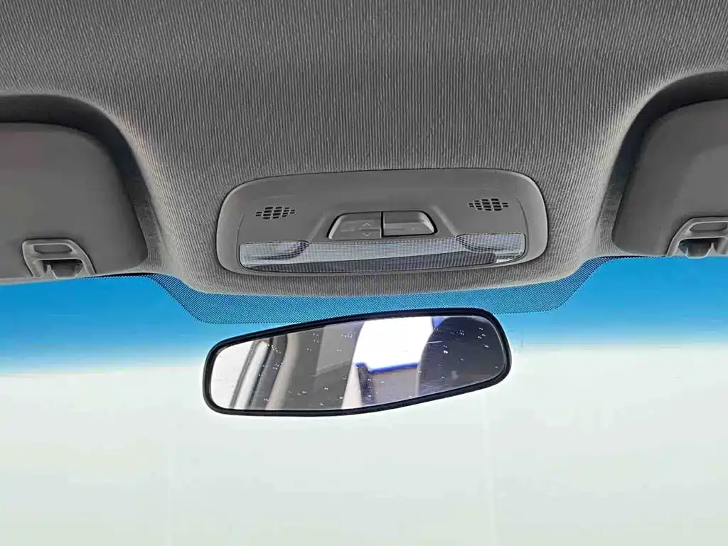 Chevrolet Cavalier — миниатюра 18