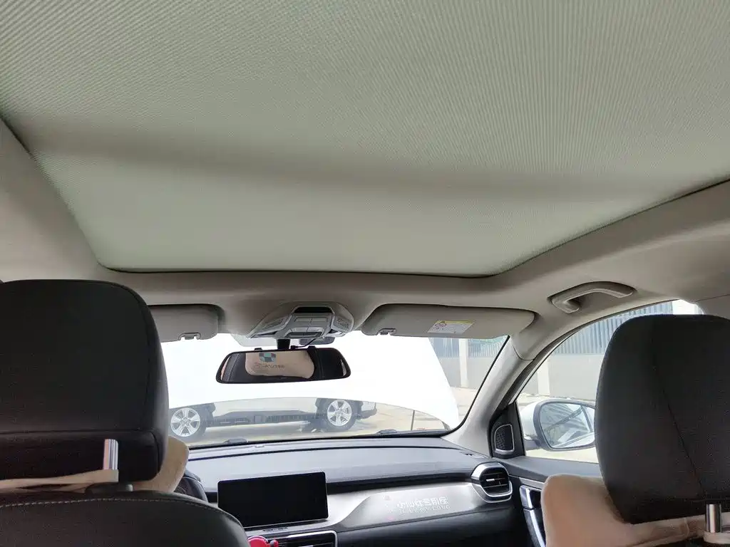 Geely Binyue — миниатюра 14