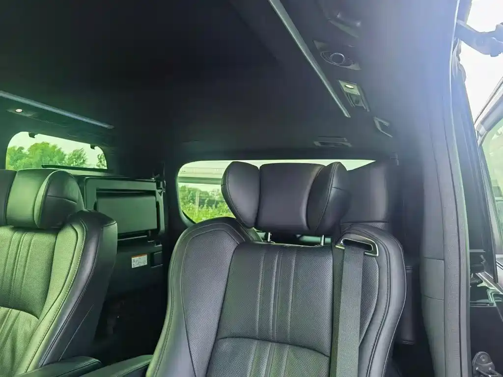 Toyota Vellfire — миниатюра 7