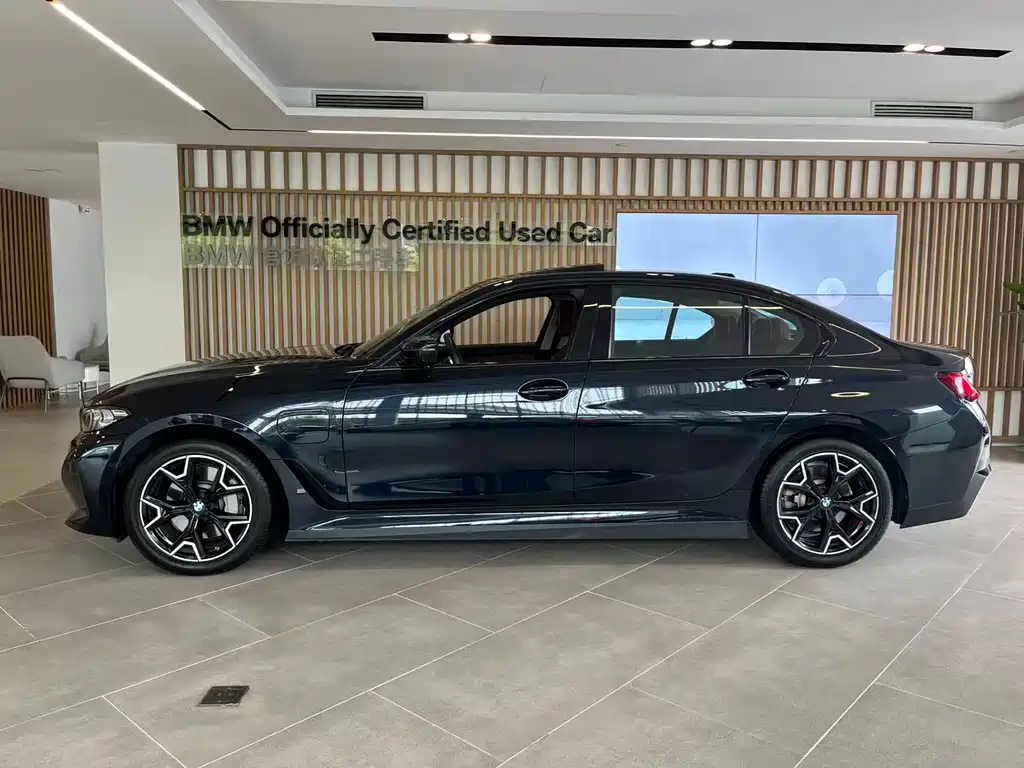 BMW i3 2025 eDrive 40 L