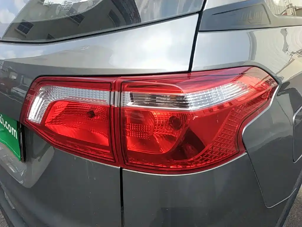 Wuling Hongguang S3 — миниатюра 8