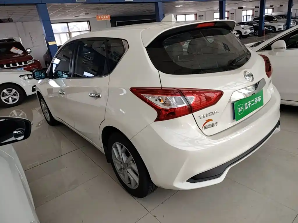 Nissan Tiida — миниатюра 5