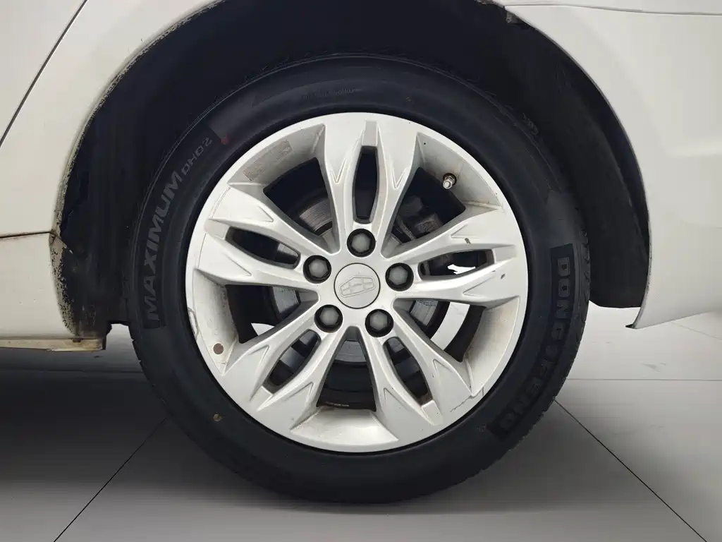 Geely Emgrand — миниатюра 17