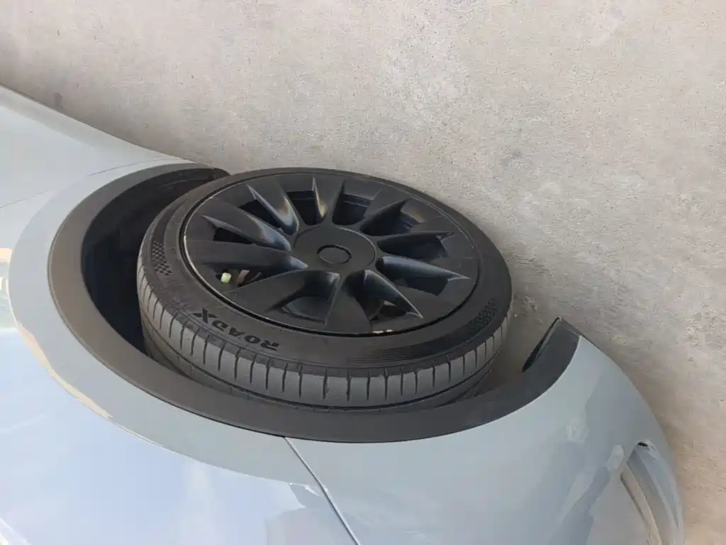 Tesla Model Y — миниатюра 23