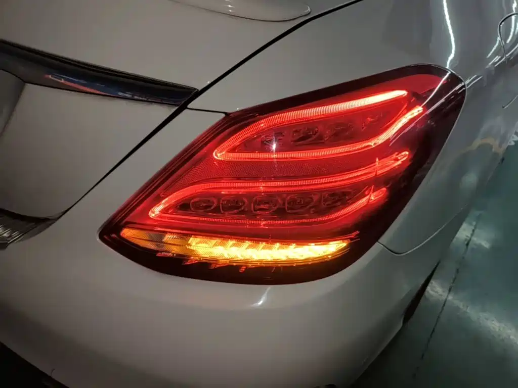 Mercedes-Benz C-Class — миниатюра 8