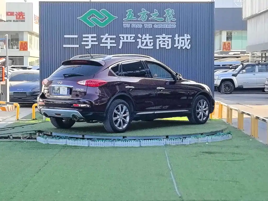 Infiniti QX50 — миниатюра 19