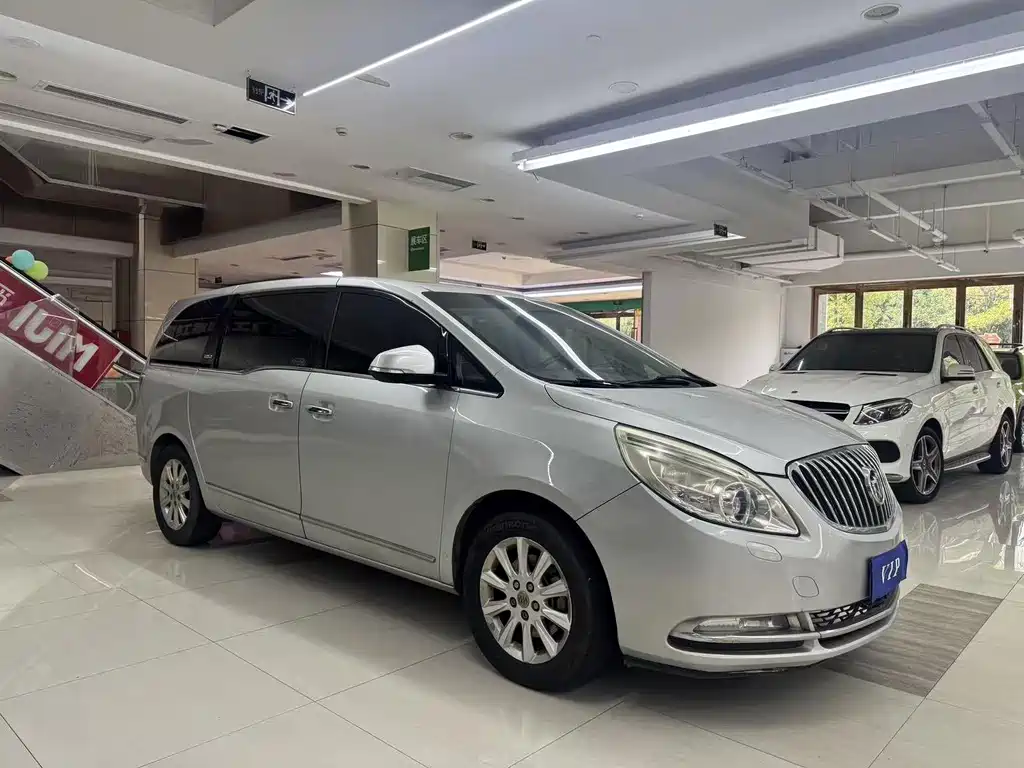 Buick GL8 — миниатюра 8