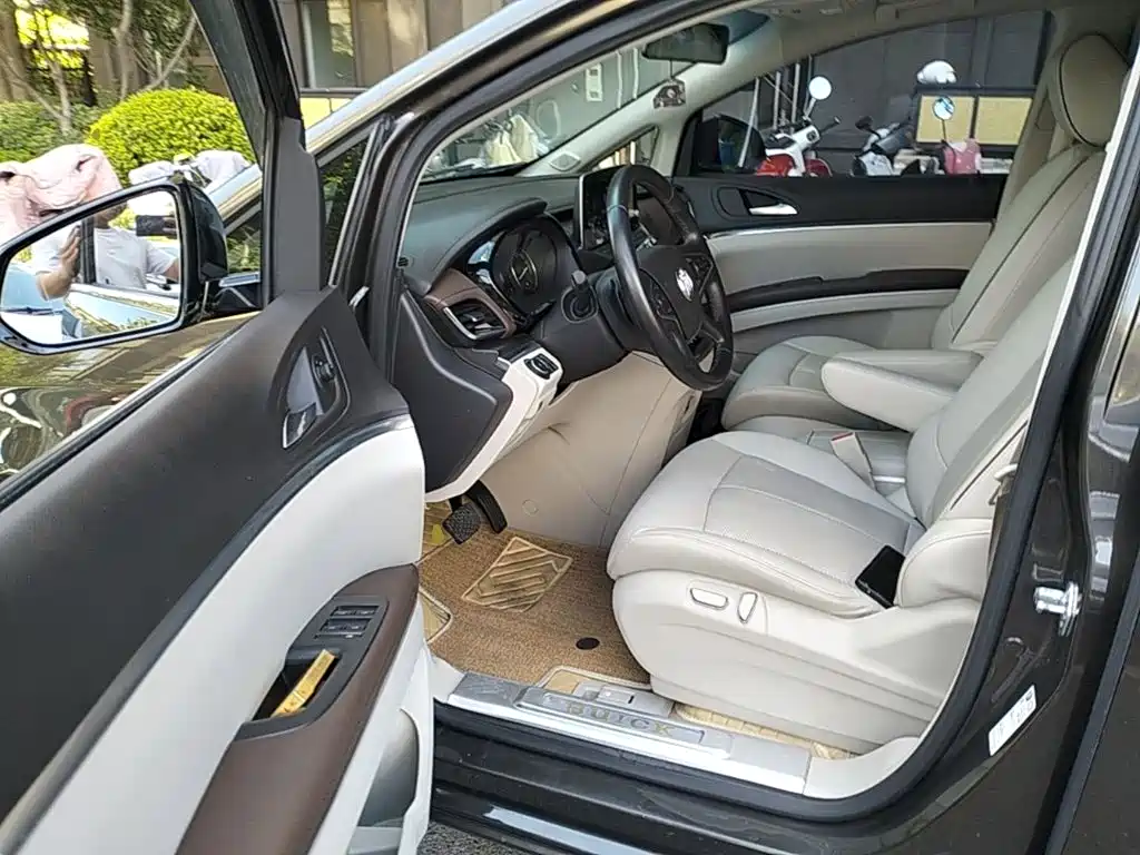 Buick GL8 — миниатюра 16