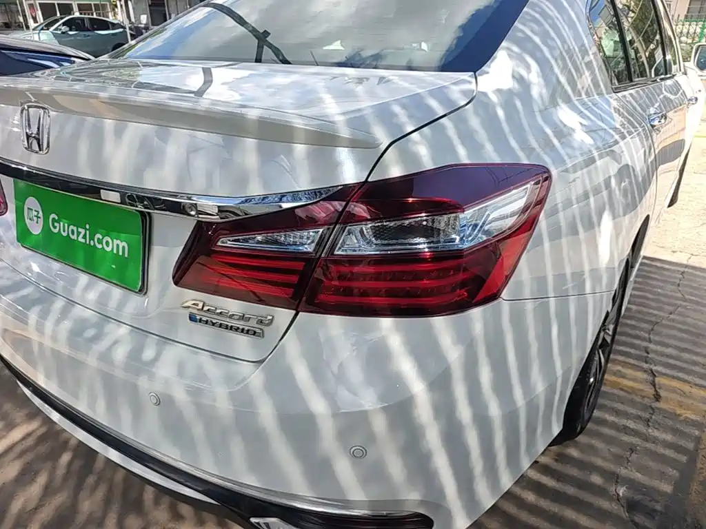 Honda Accord — миниатюра 8