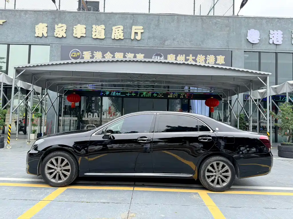 Toyota Crown 2011 2.5L Royal