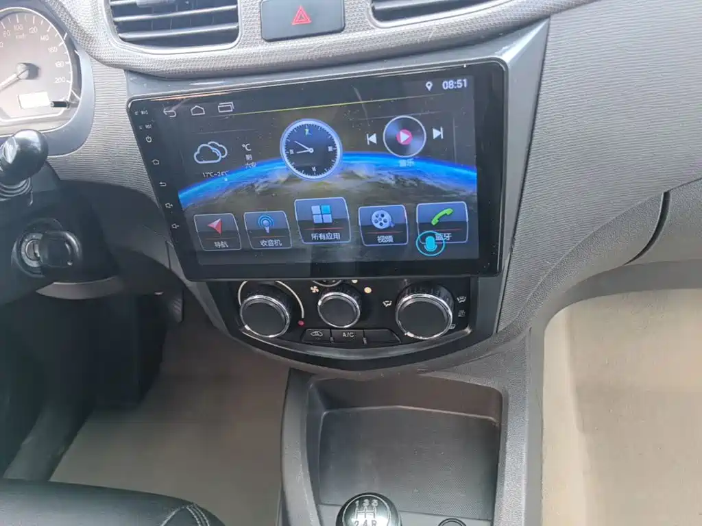 Wuling Hongguang — миниатюра 13