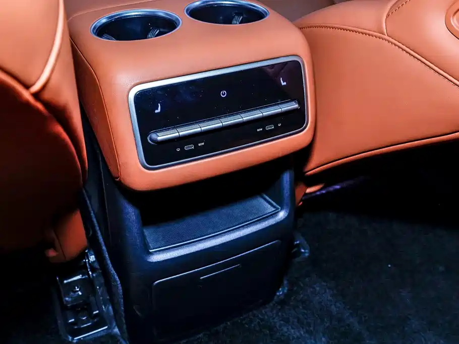 Li Auto Li L8 — миниатюра 25