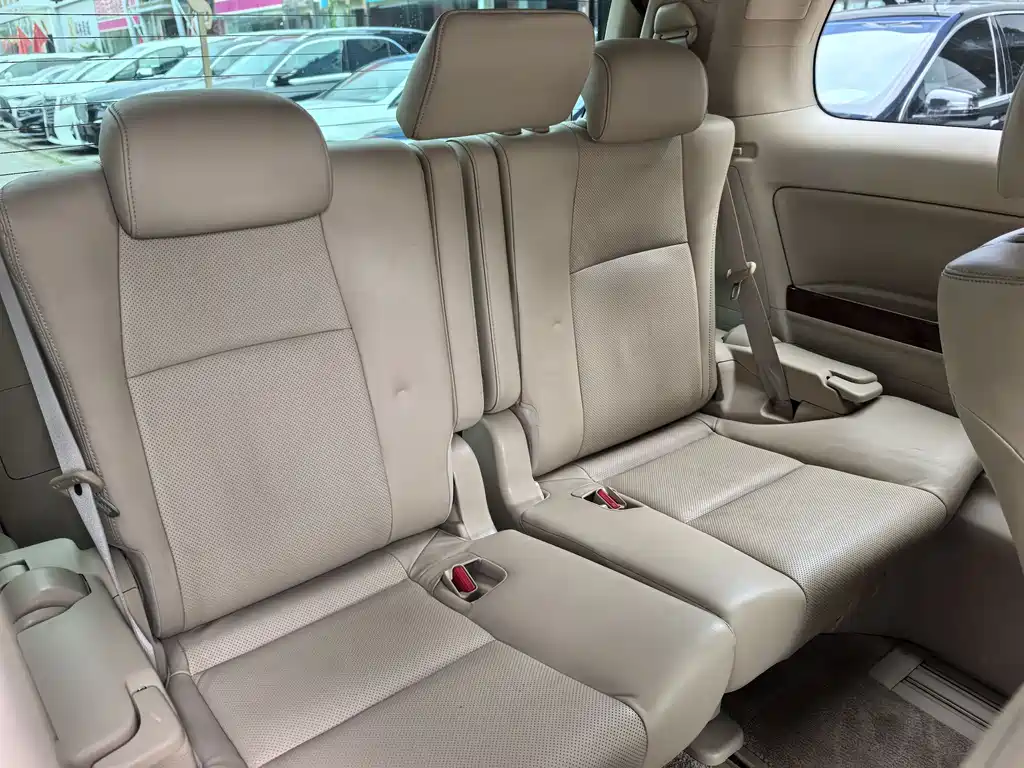 Toyota Alphard 2011 2.4L Luxury