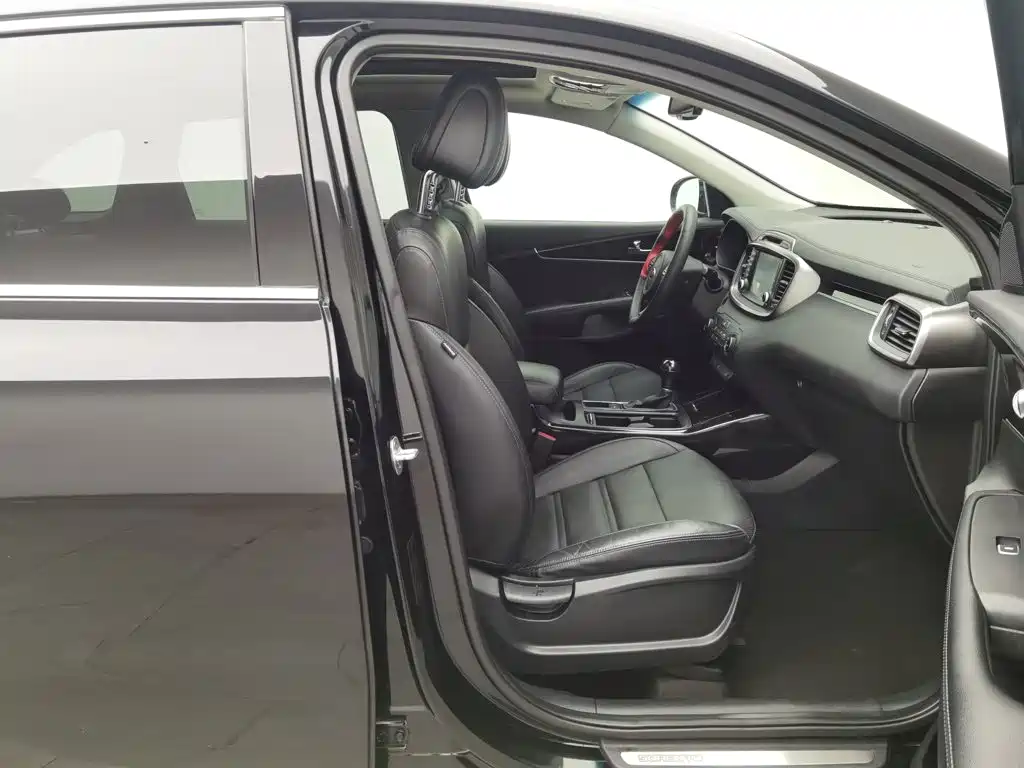 Kia Sorento — миниатюра 23