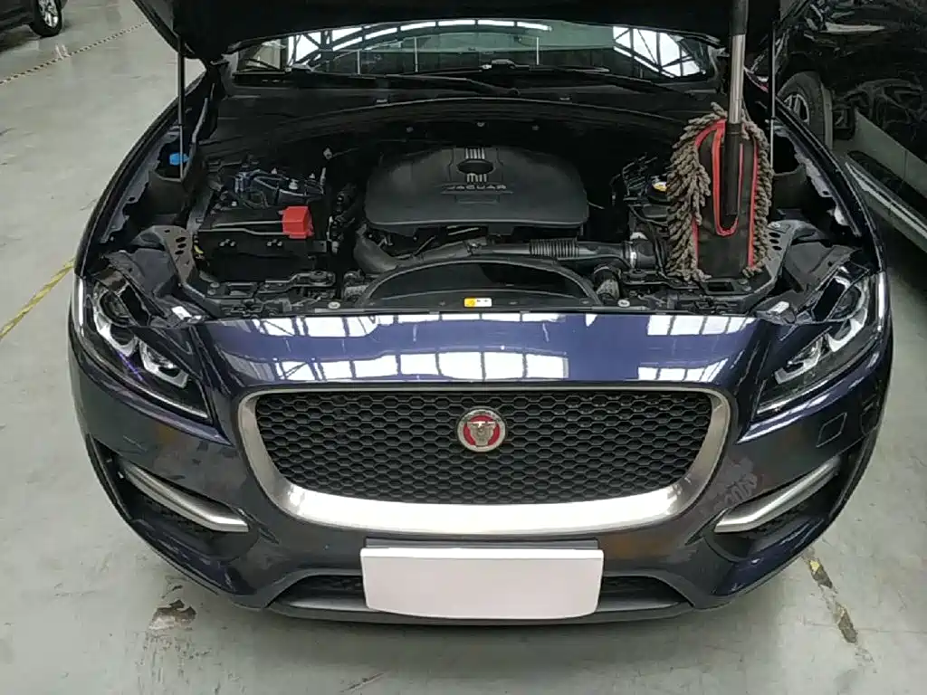 Jaguar F-PACE — миниатюра 20