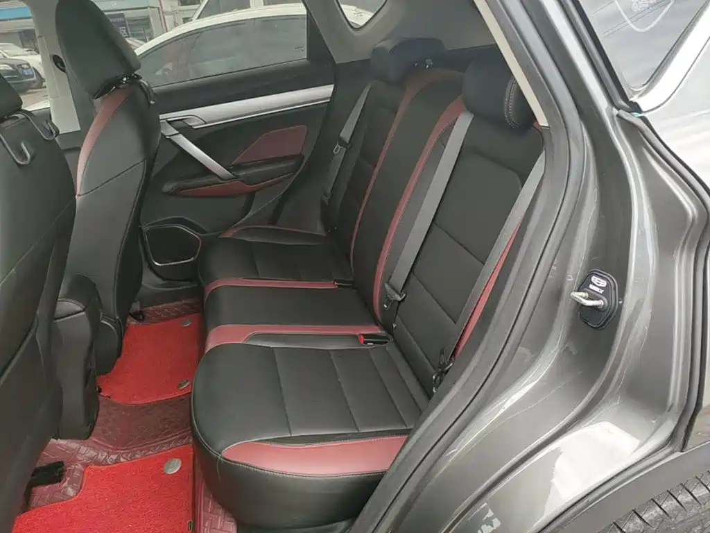 Geely Binyue — миниатюра 17