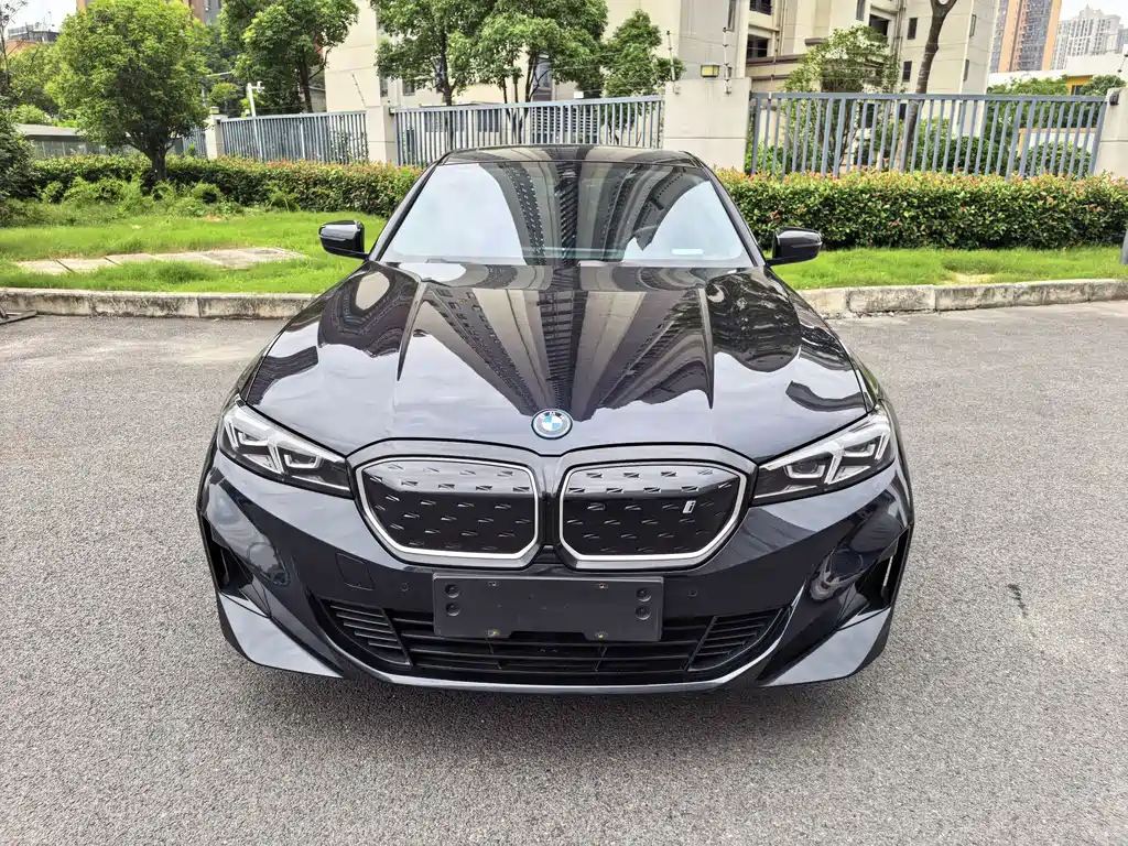 BMW i3 2024 eDrive 40 L