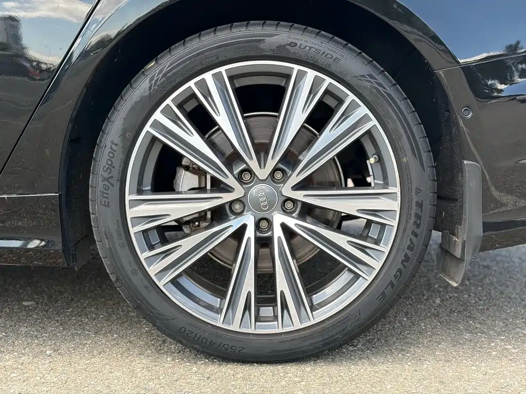 Audi A6L — миниатюра 10