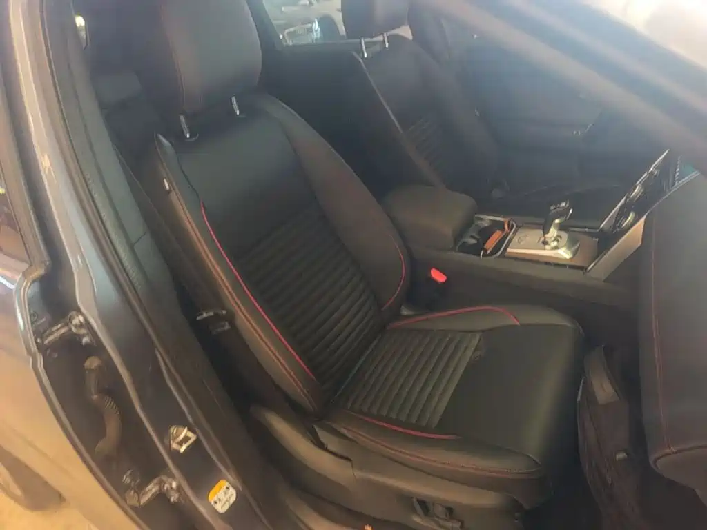 Land Rover Discovery Sport — миниатюра 25