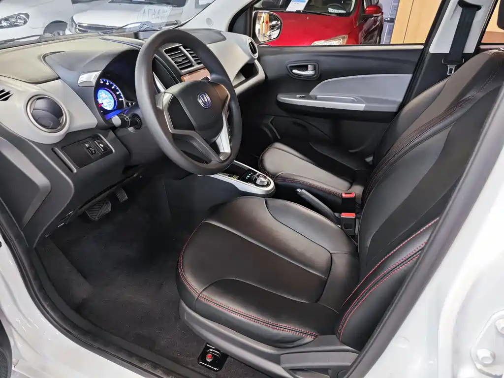 Changan Benben E-Star — миниатюра 8
