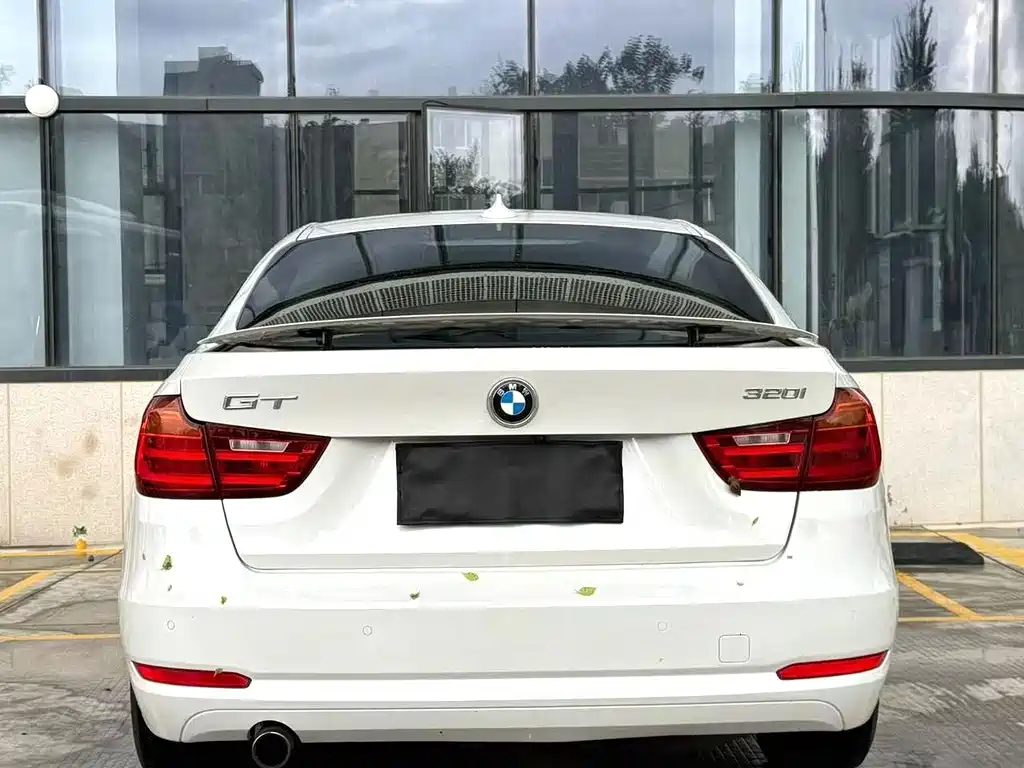 BMW 3 Series GT — миниатюра 5
