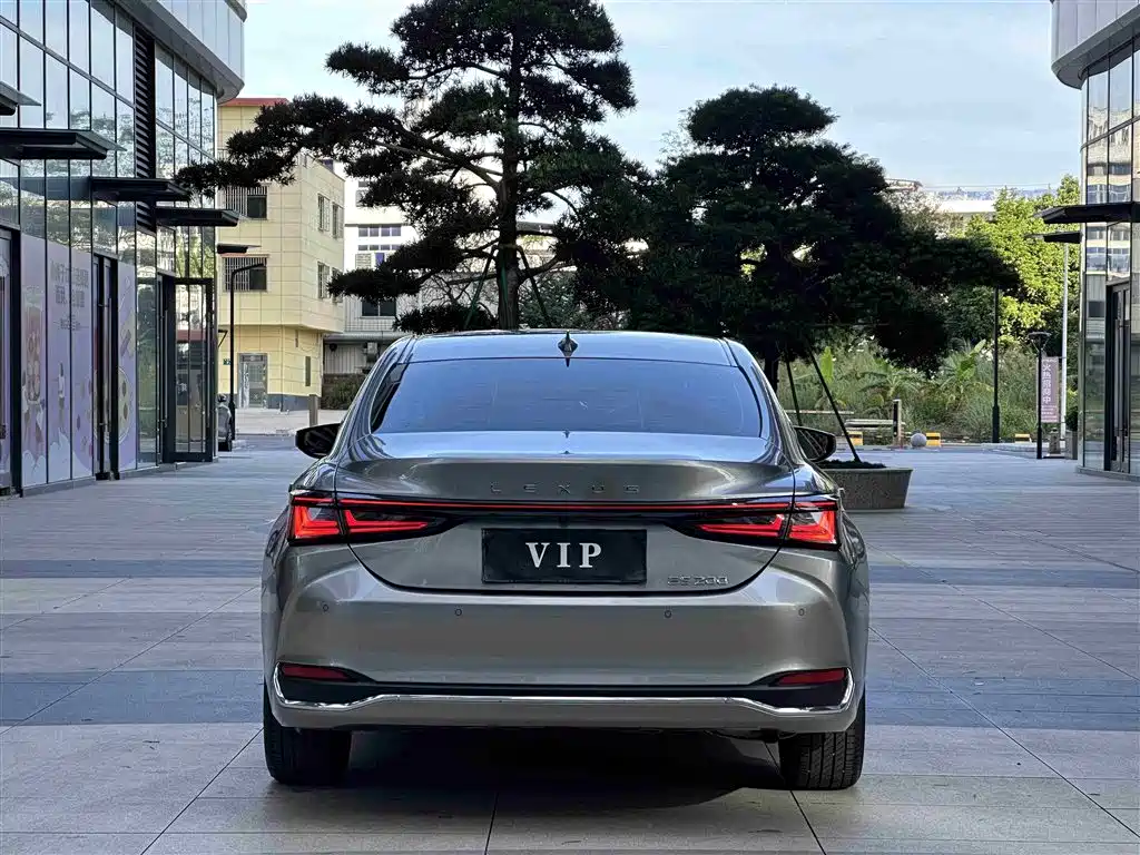 Lexus ES 2025 200 Premium