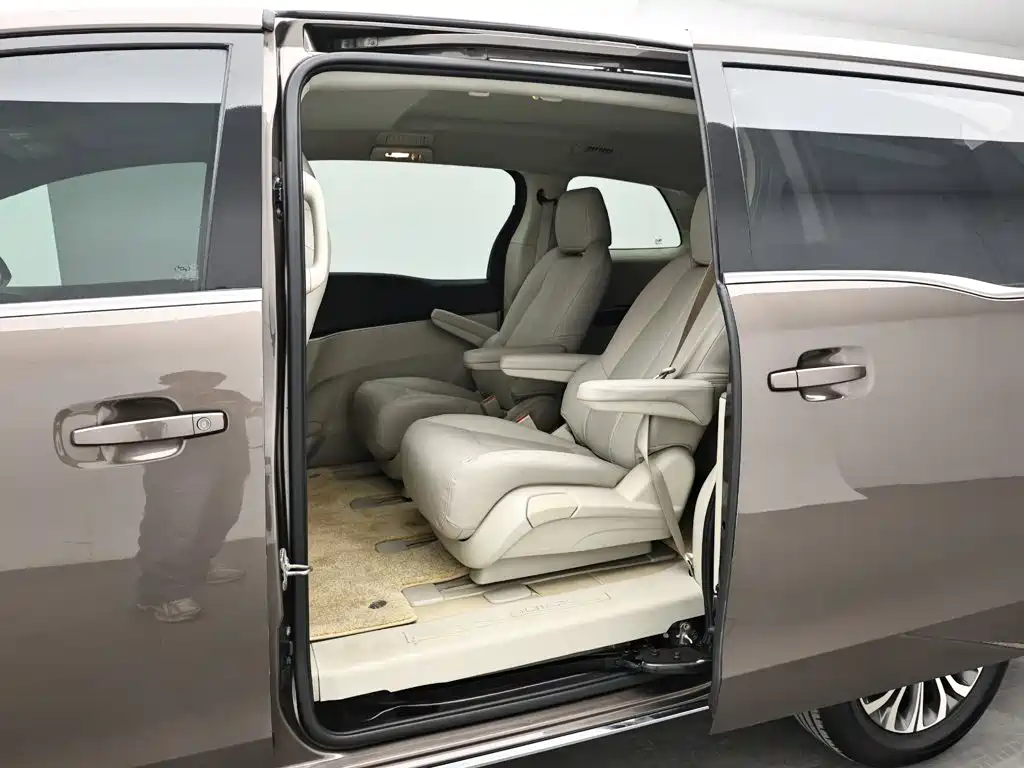Buick GL8 — миниатюра 14