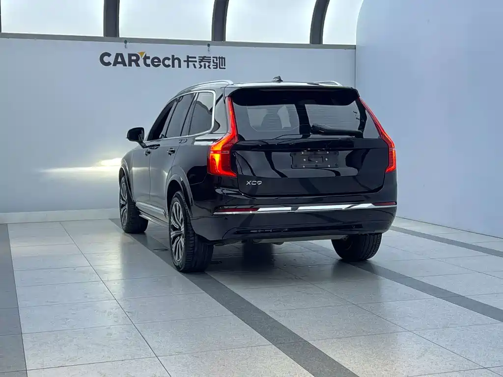 Volvo XC90 — миниатюра 5