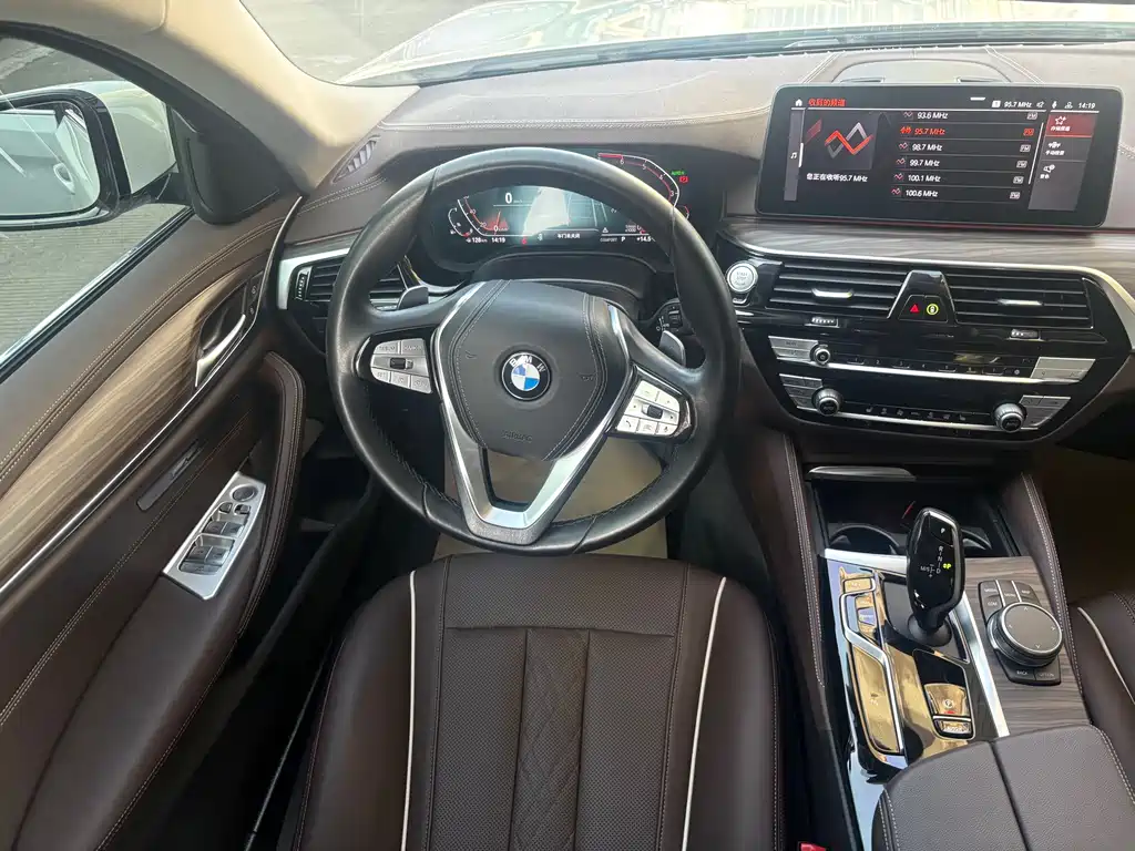 BMW 5 SERIES