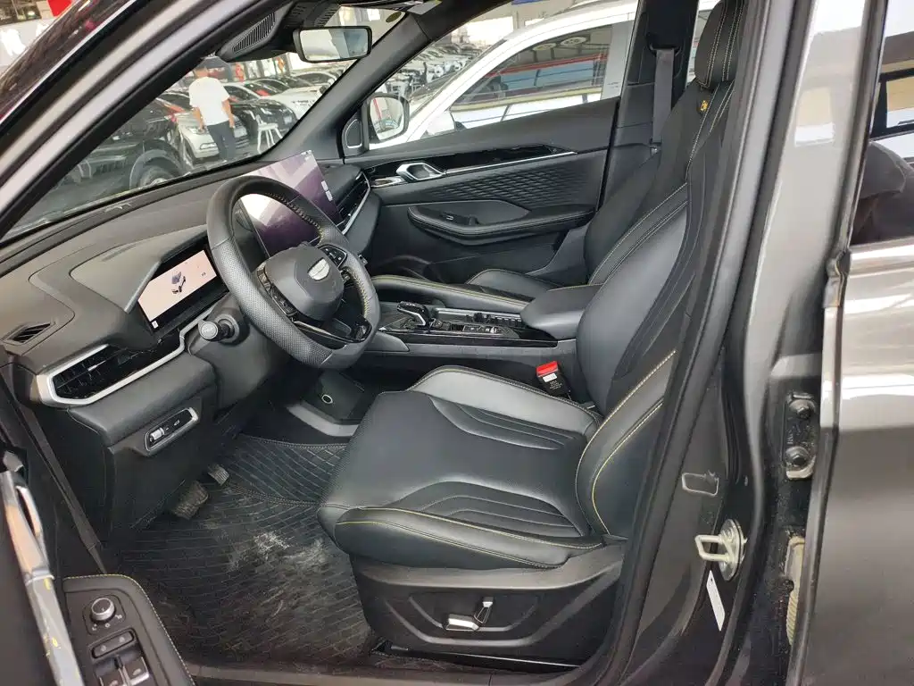 Geely Binyue — миниатюра 18