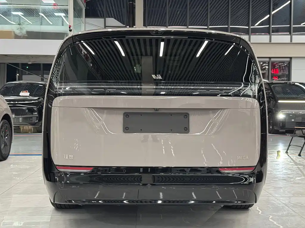 Li Auto Li MEGA — миниатюра 4