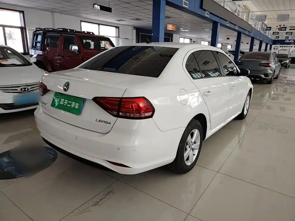 Volkswagen Lavida — миниатюра 7