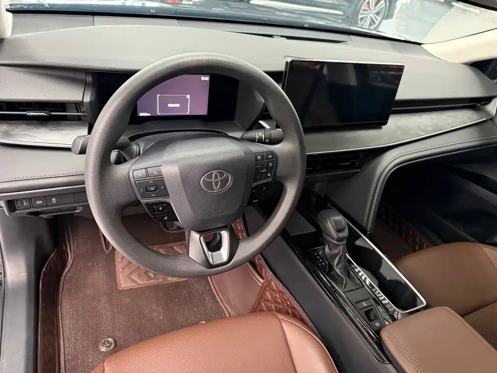 Toyota Camry — миниатюра 6