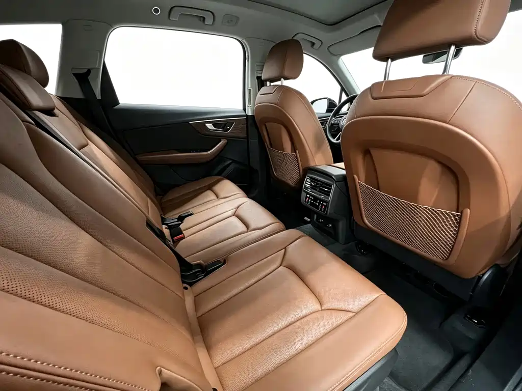 Audi Q7 — миниатюра 12