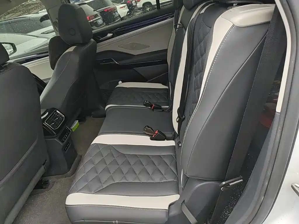Volkswagen ID.6 Crozz — миниатюра 17