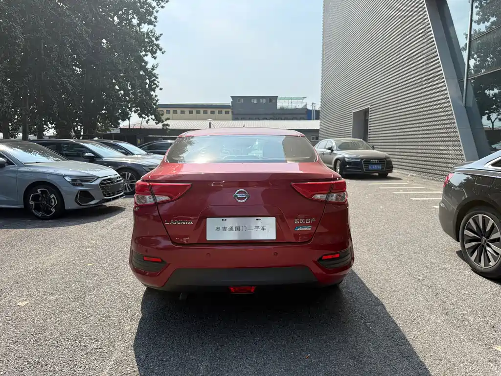 Nissan Bluebird — миниатюра 14