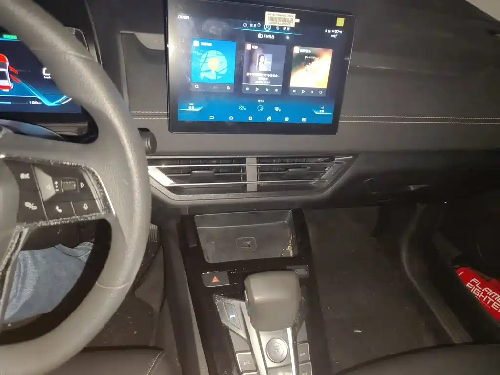 BYD Yuan EV — миниатюра 9