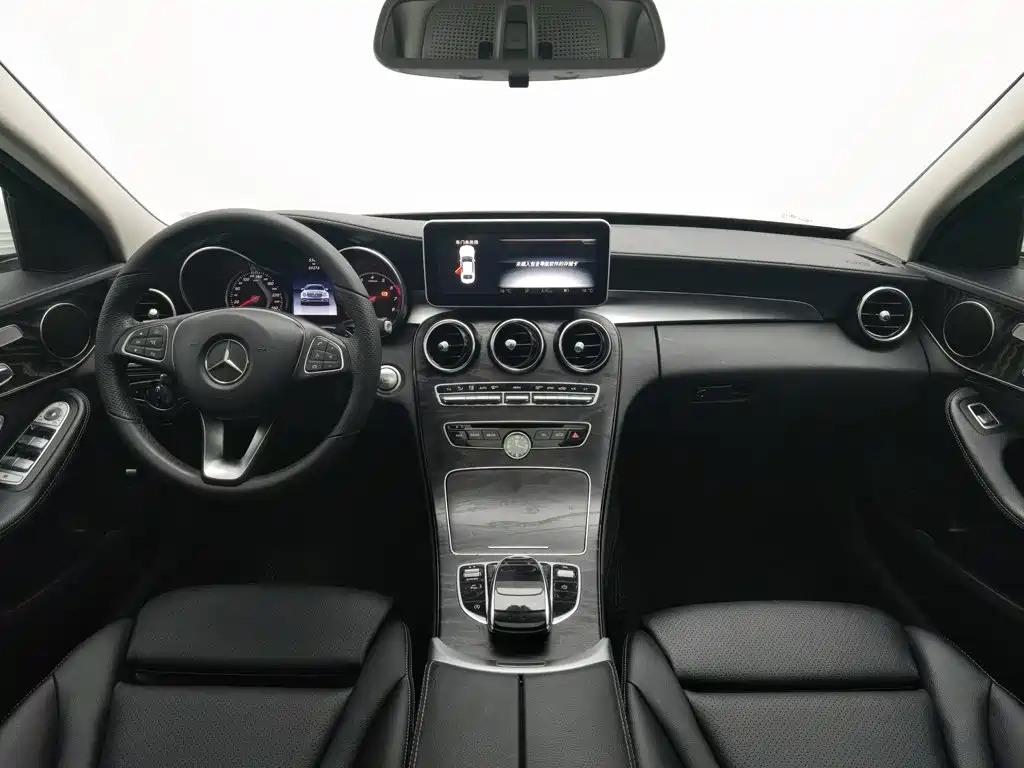Mercedes-Benz C-Class — миниатюра 5