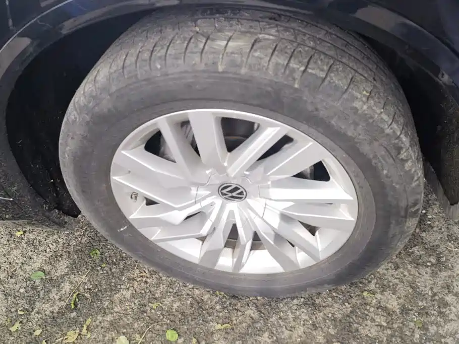 Volkswagen Touareg — миниатюра 6