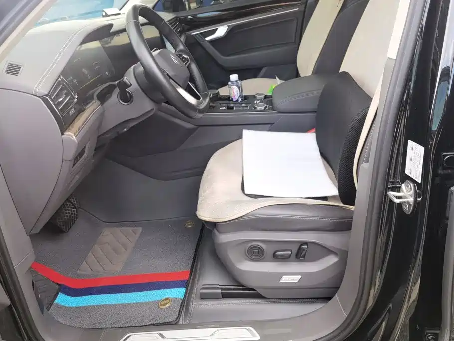 Volkswagen Touareg — миниатюра 9