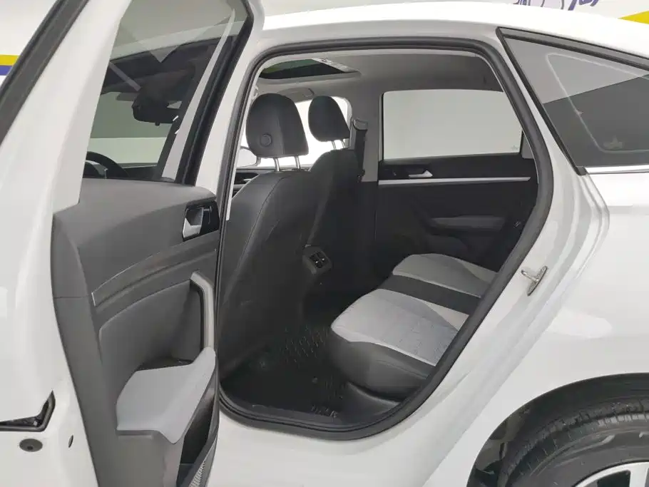 Volkswagen Lavida — миниатюра 11